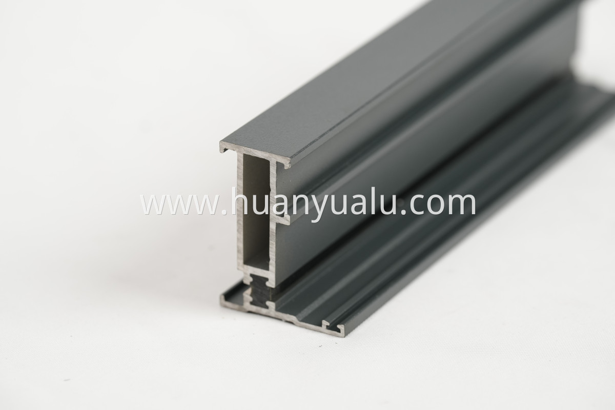 Thermal insulation profiles
